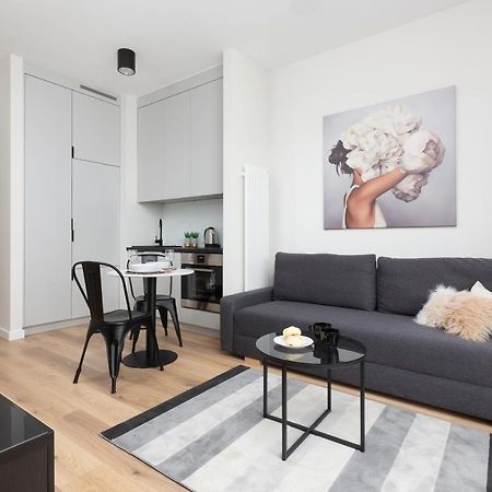 Apartments Business Center Wola Ordona By Renters Varšava Exteriér fotografie
