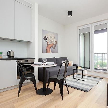 Apartments Business Center Wola Ordona By Renters Varšava Exteriér fotografie