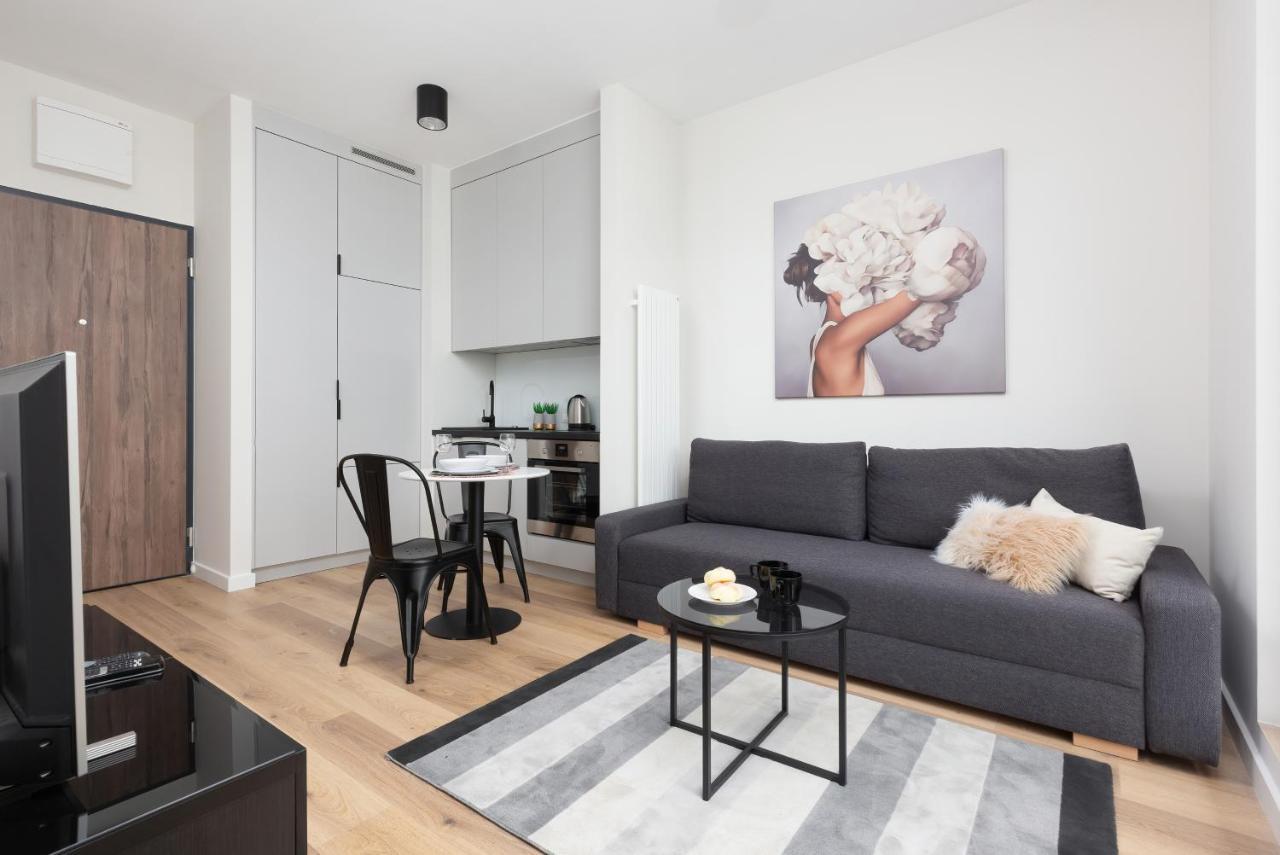 Apartments Business Center Wola Ordona By Renters Varšava Exteriér fotografie