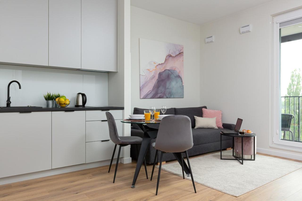 Apartments Business Center Wola Ordona By Renters Varšava Exteriér fotografie