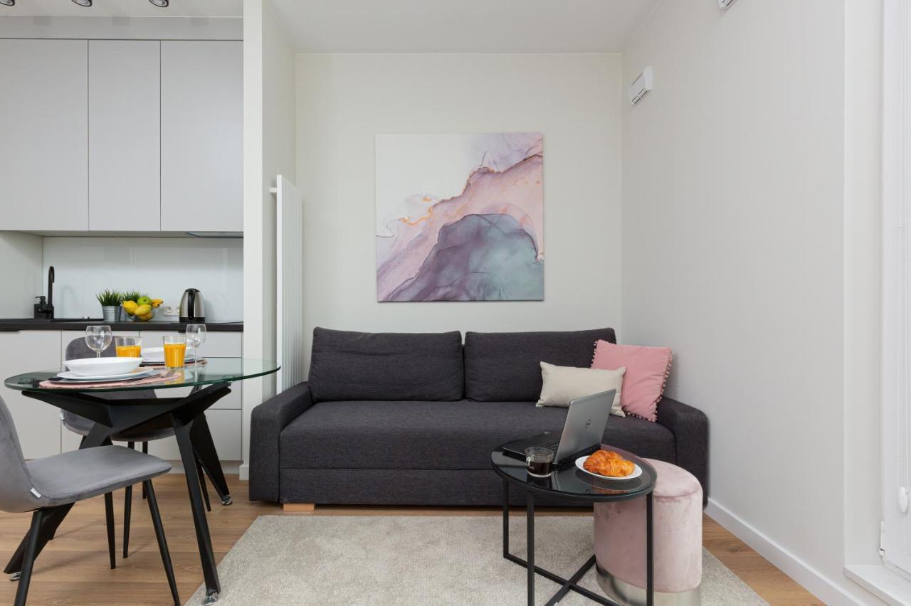 Apartments Business Center Wola Ordona By Renters Varšava Exteriér fotografie